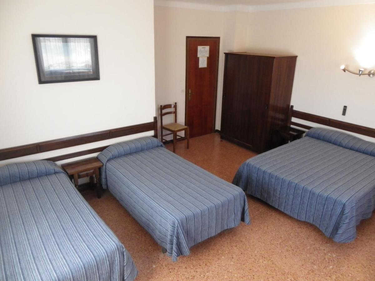 Hostal L'Esplai Viladamat Zimmer foto